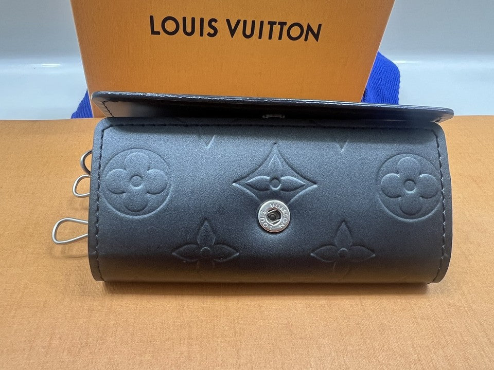 Authentic Louis Vuitton Black Bi Fold Wallet Men/Women 4Key & credit Card Holder